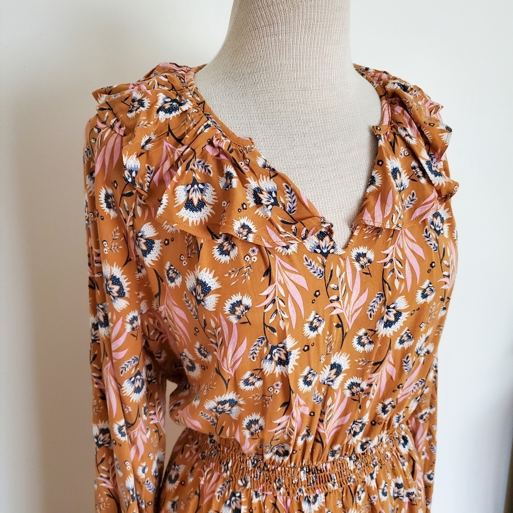 Universal Threads Baloon ruffle collar dress - Picture 4 of 6